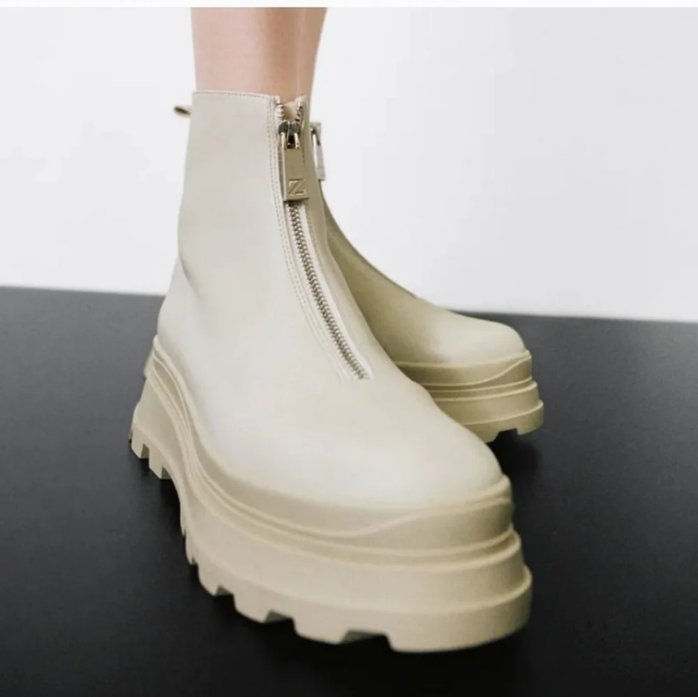 Zara flat ankle boots with zip TRF - Picture 2 of 8